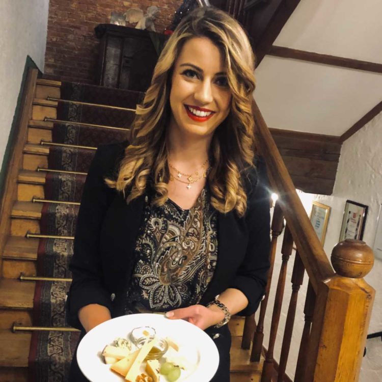 Sarah Mahl Sommelière für Wein und Käse